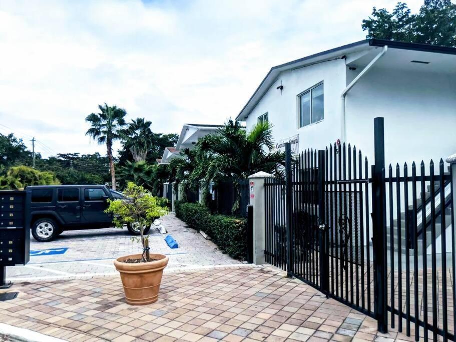 A1 - Endless Summer Vacation Rentals - Affordable Luxury Near Downtown Форт Лодърдейл Екстериор снимка