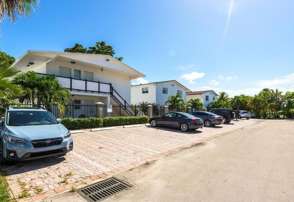 A1 - Endless Summer Vacation Rentals - Affordable Luxury Near Downtown Форт Лодърдейл Екстериор снимка