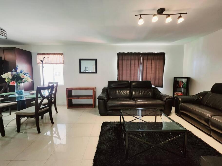 A1 - Endless Summer Vacation Rentals - Affordable Luxury Near Downtown Форт Лодърдейл Екстериор снимка