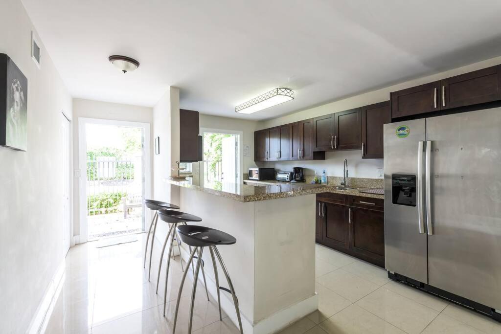 A1 - Endless Summer Vacation Rentals - Affordable Luxury Near Downtown Форт Лодърдейл Екстериор снимка