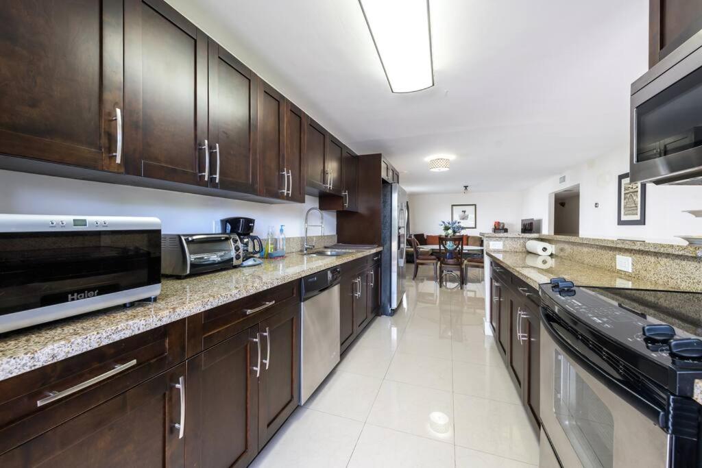 A1 - Endless Summer Vacation Rentals - Affordable Luxury Near Downtown Форт Лодърдейл Екстериор снимка